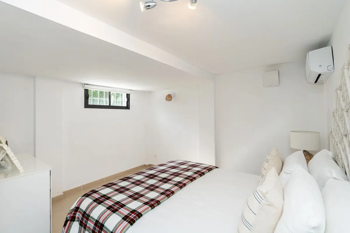 Detached Villa in El Paraiso