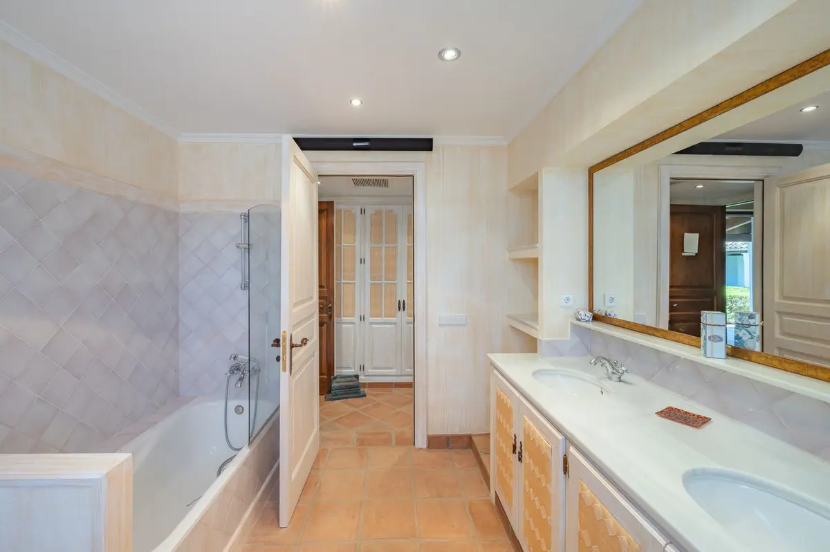 Detached Villa in Estepona