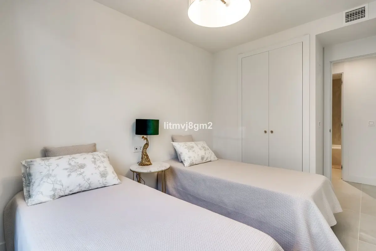 Middle Floor Apartment in Cabopino