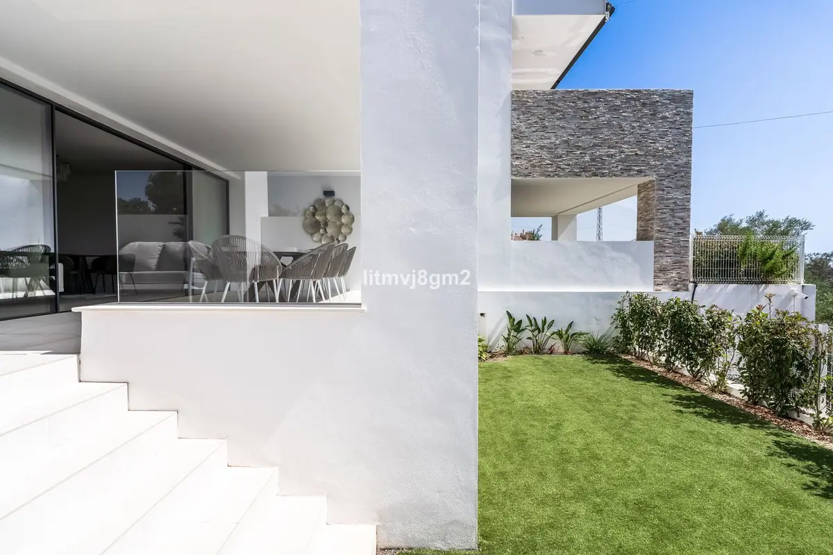 Middle Floor Apartment in Cabopino