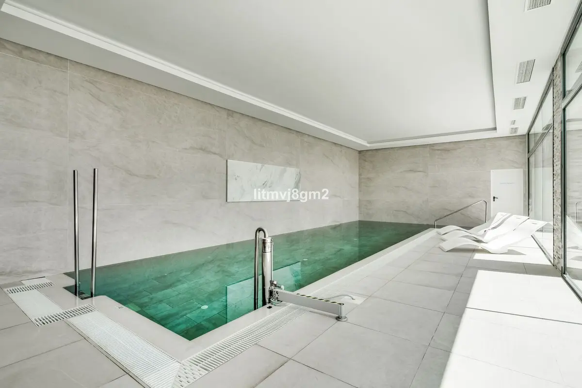 Middle Floor Apartment in Cabopino