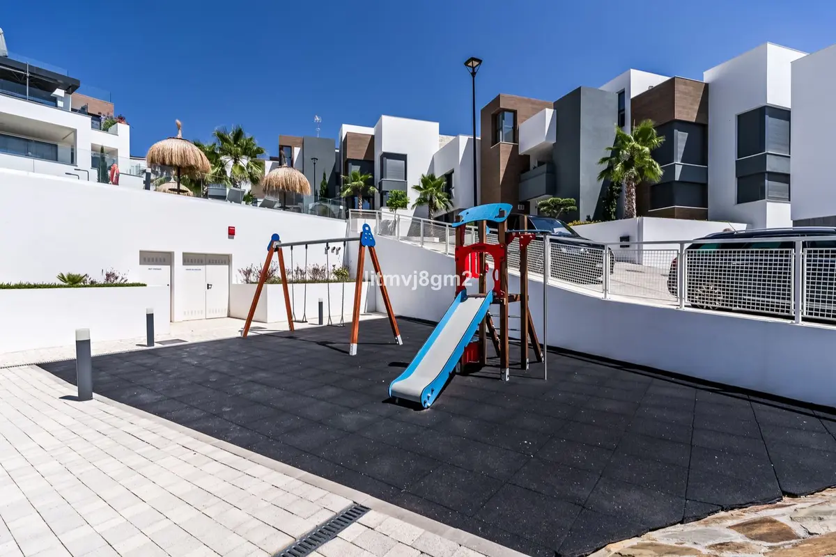 Middle Floor Apartment in Cabopino