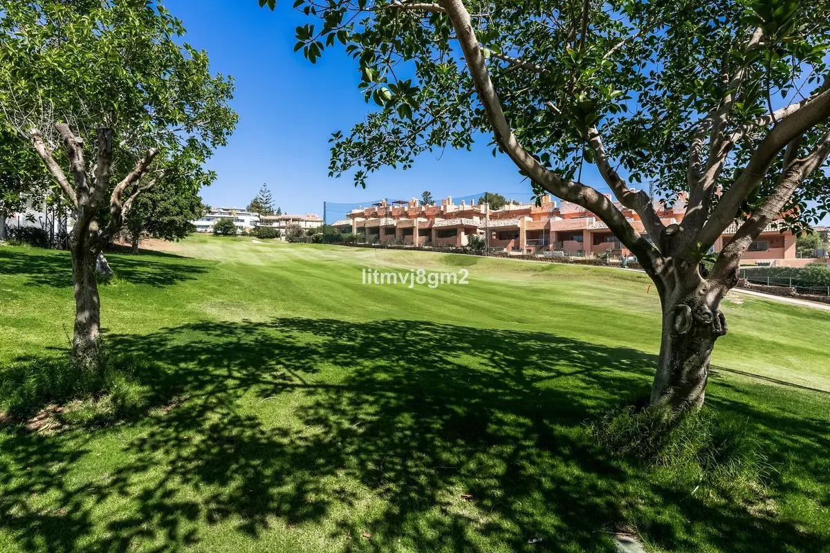 Middle Floor Apartment in Cabopino