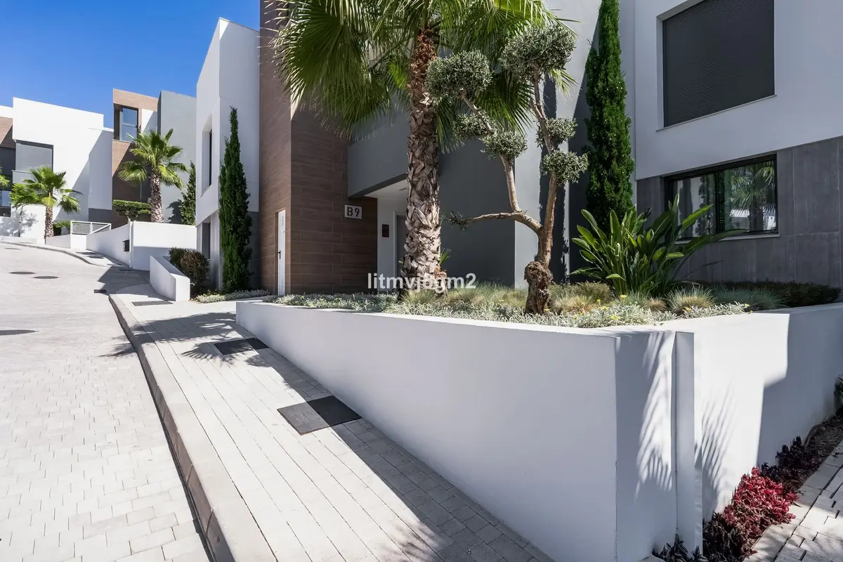 Middle Floor Apartment in Cabopino