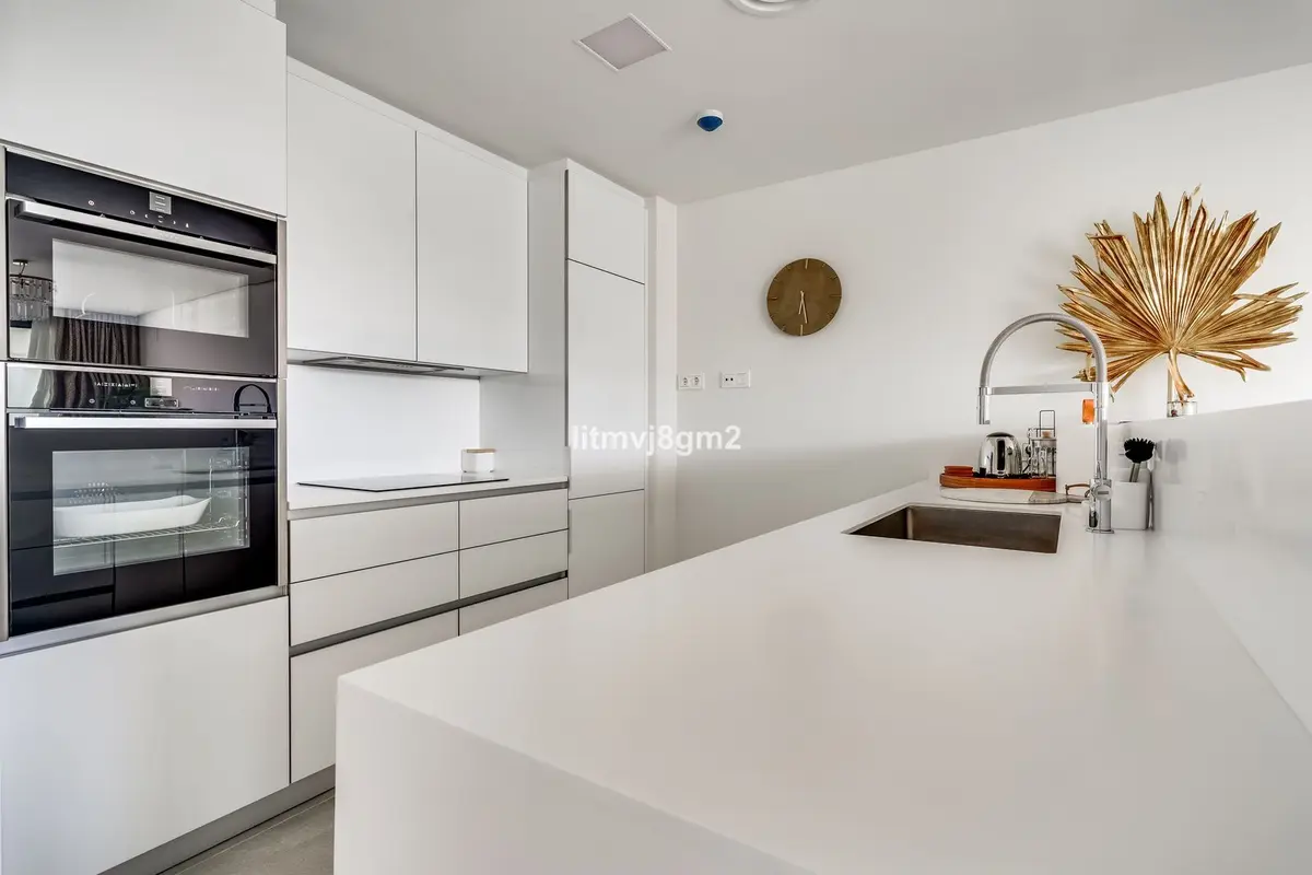 Middle Floor Apartment in Cabopino