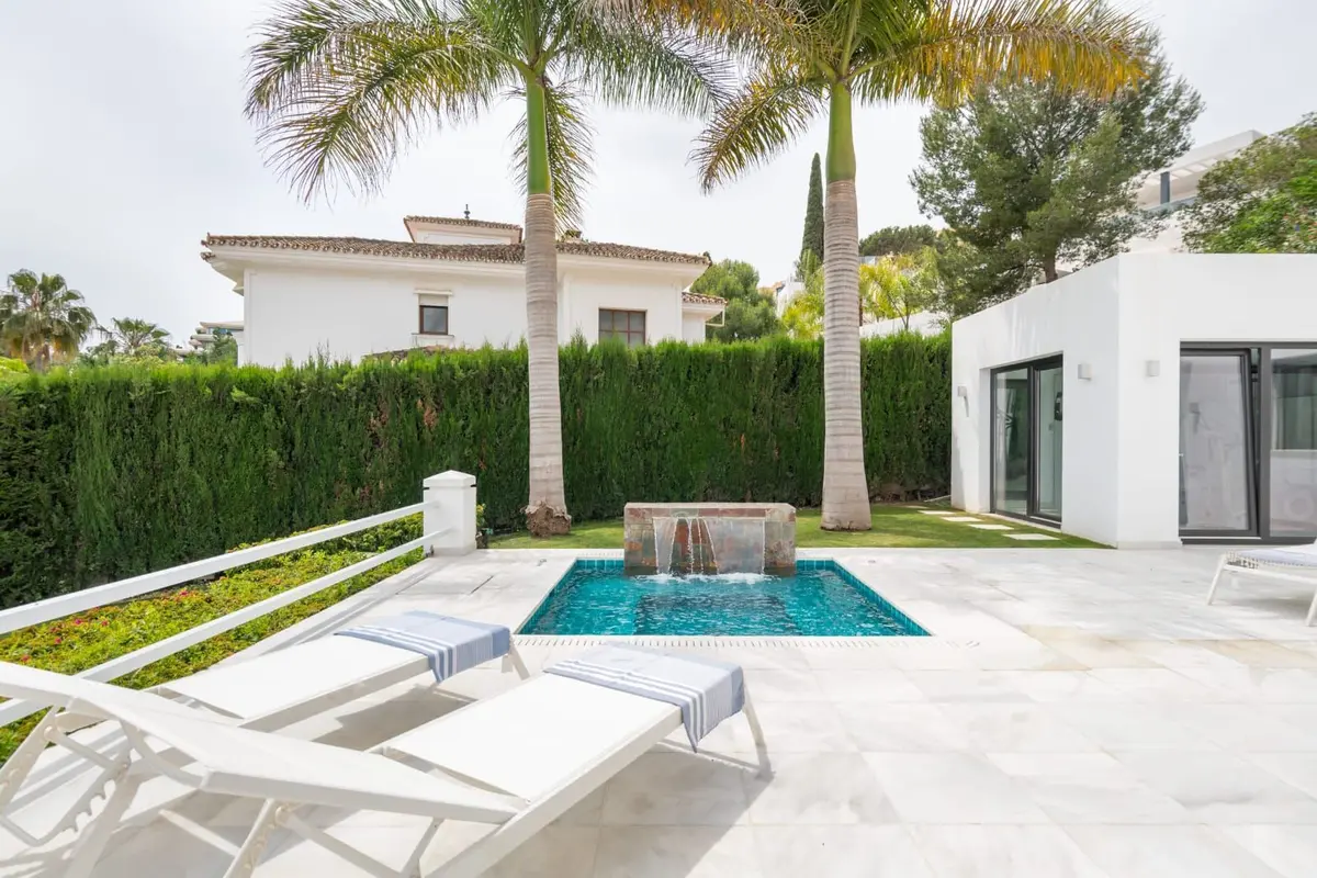 Detached Villa in Nueva Andalucía