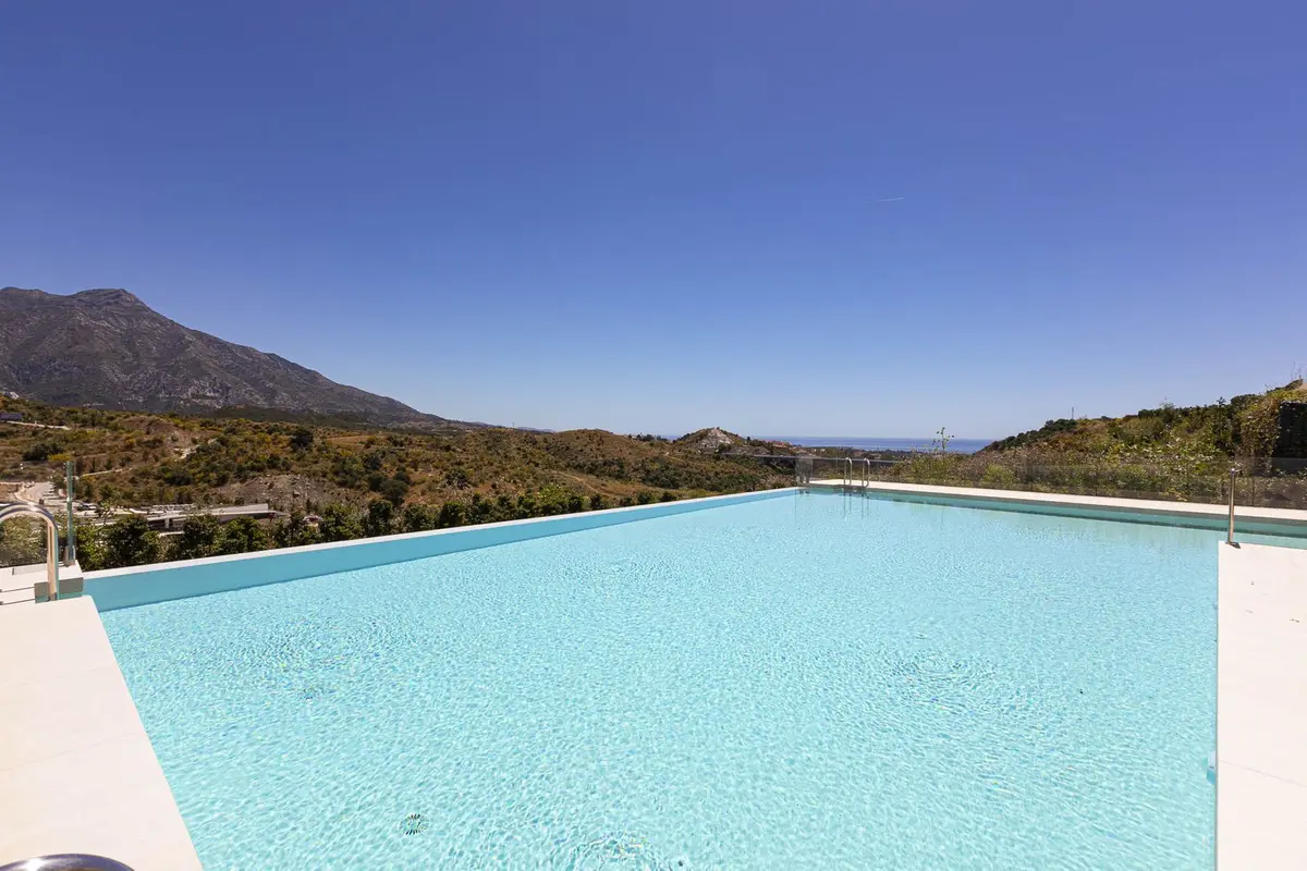 Middle Floor Apartment in Benahavís