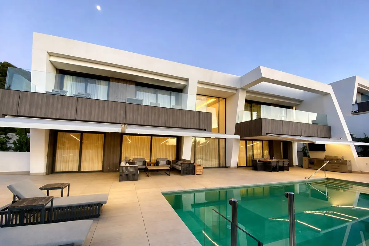 Detached Villa in El Paraiso