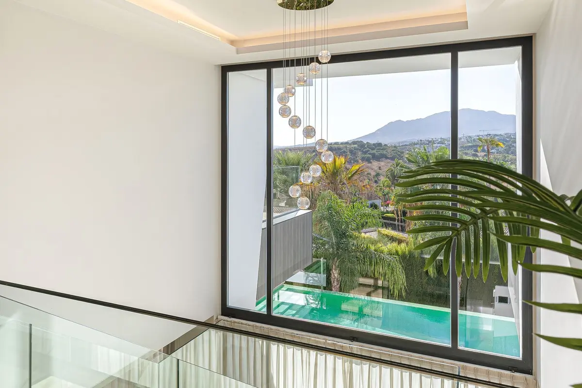 Detached Villa in El Paraiso