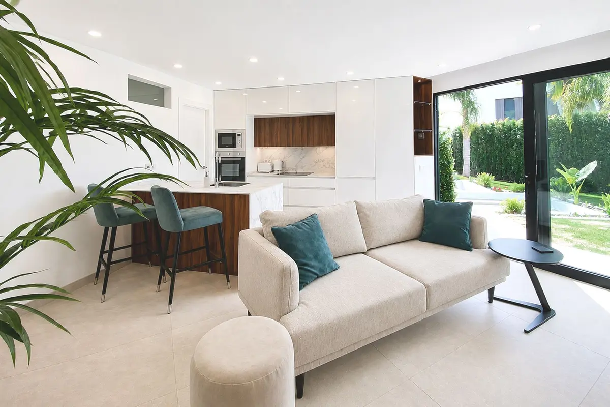 Detached Villa in El Paraiso