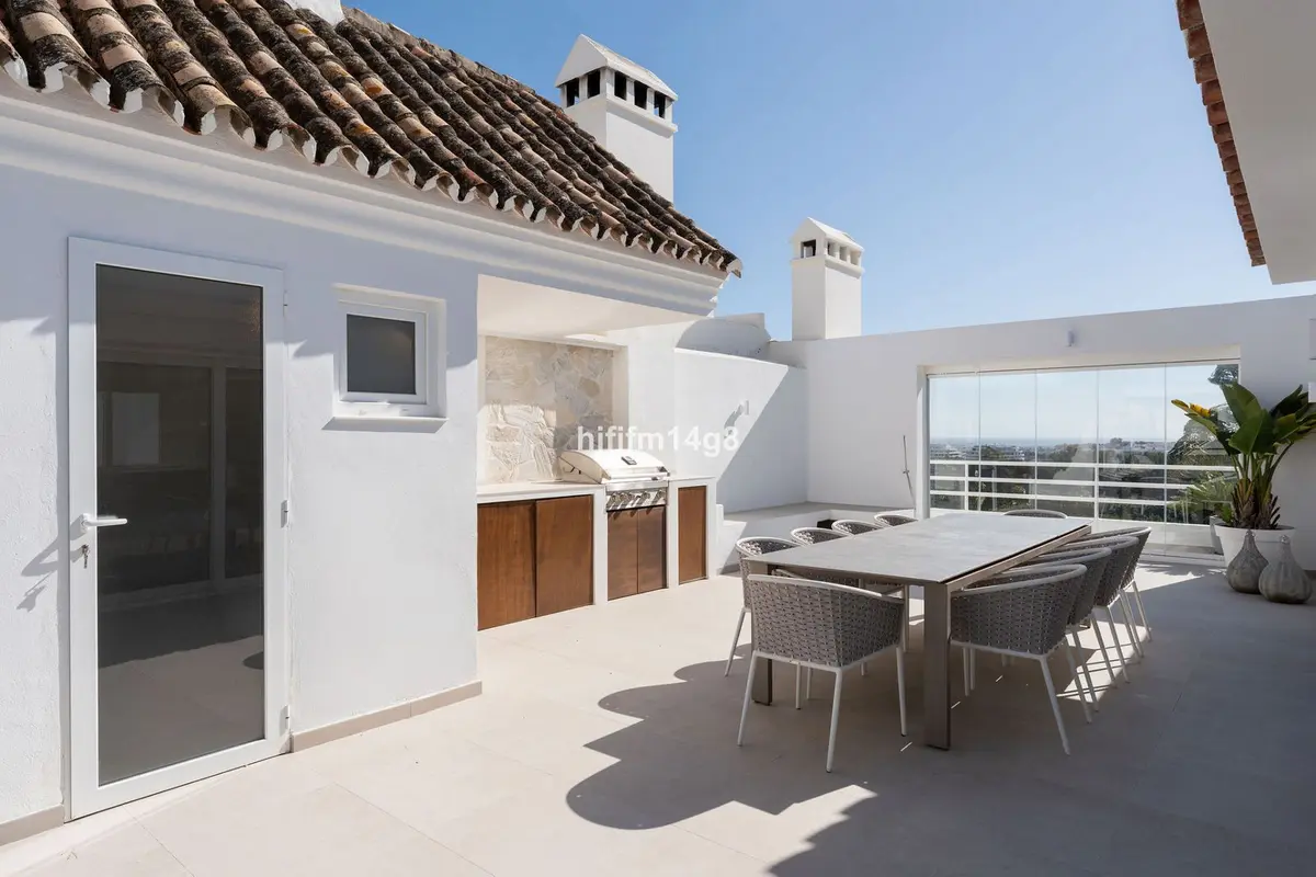 Penthouse Duplex in Nueva Andalucía