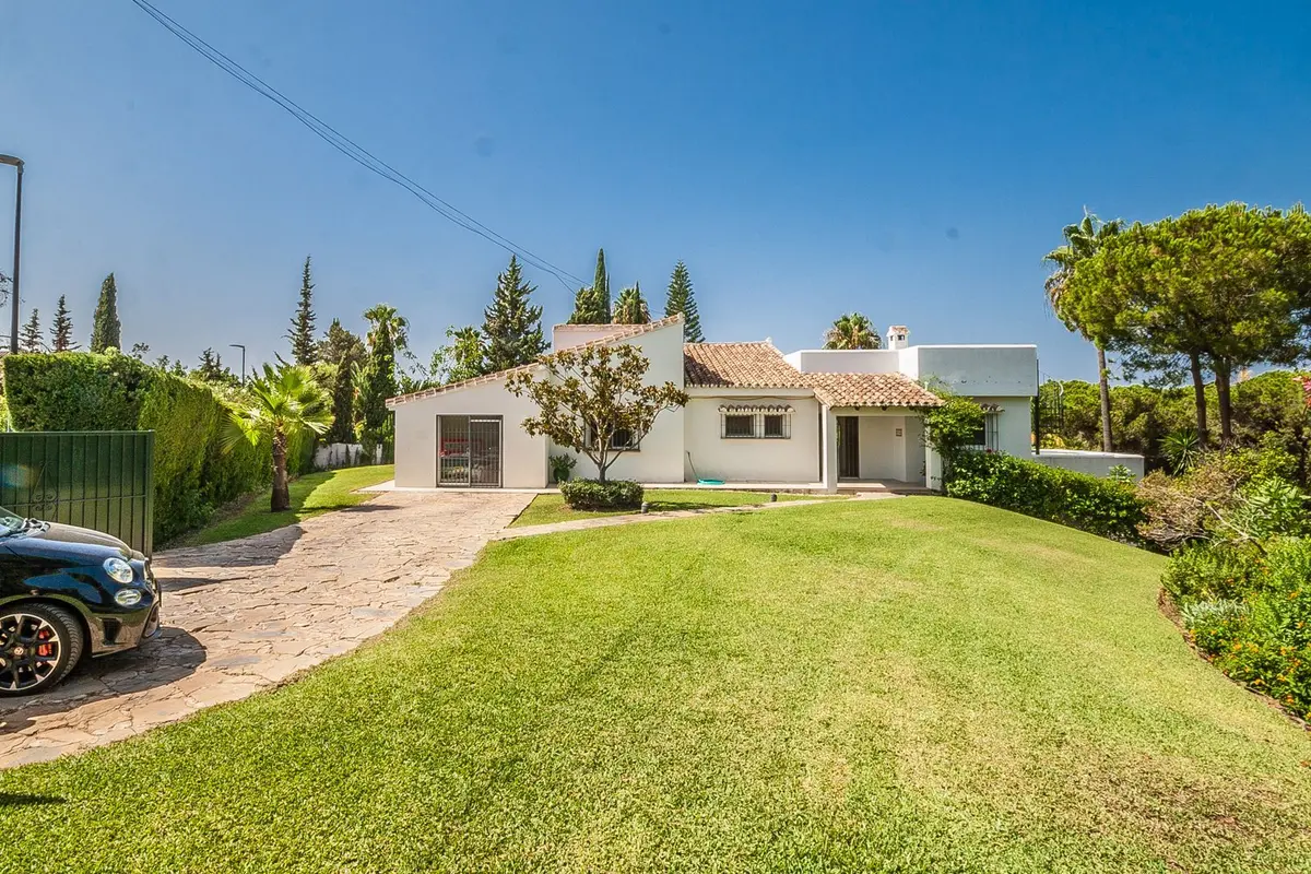 Detached Villa in Elviria