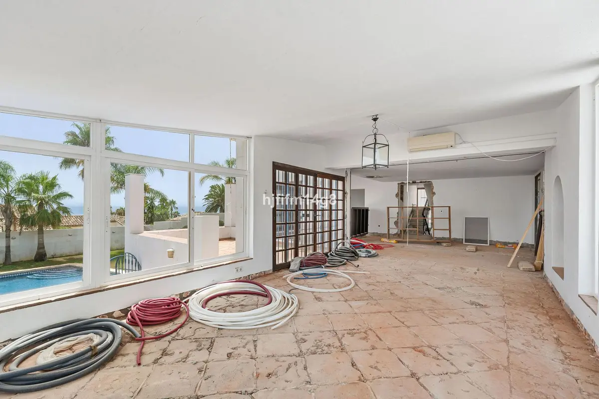Detached Villa in Estepona