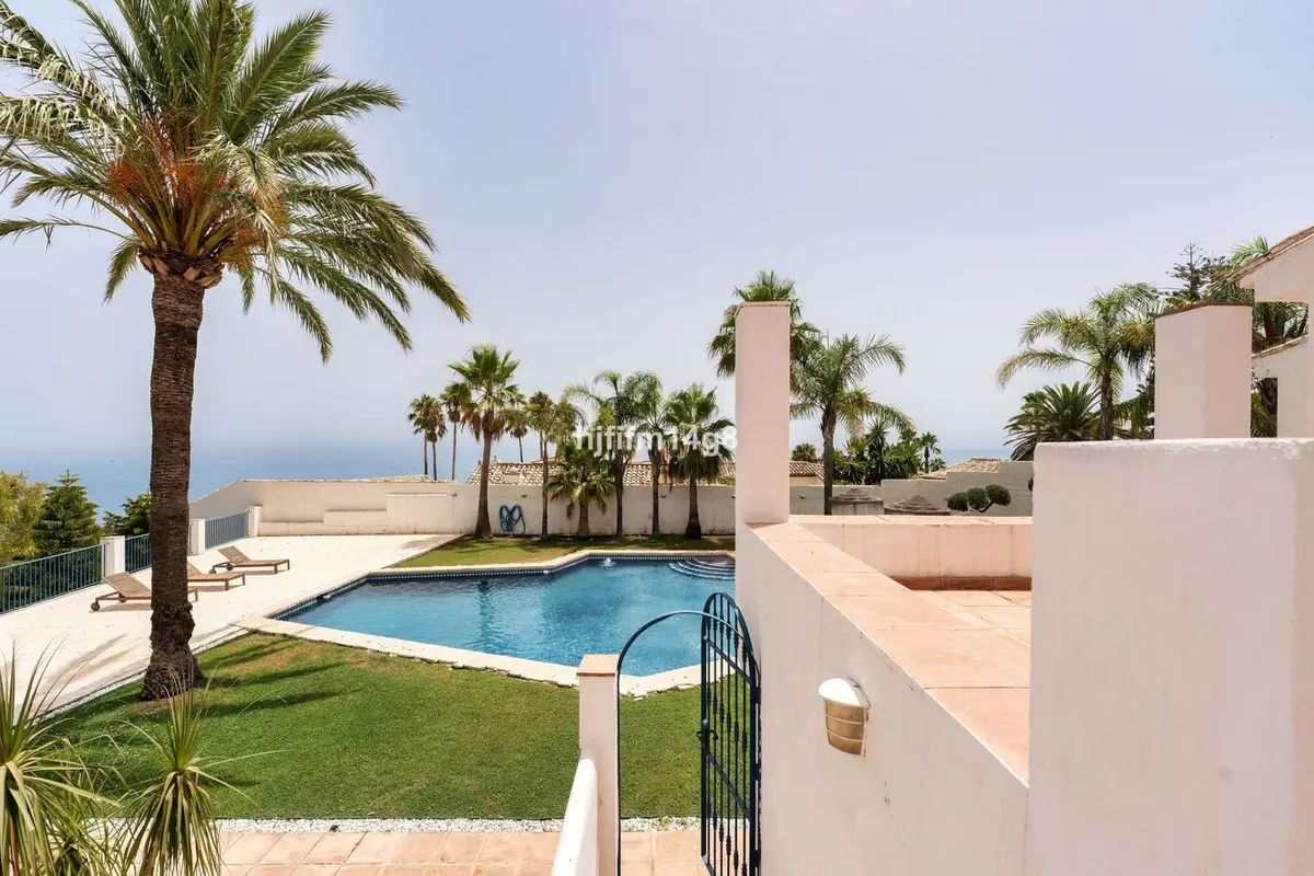 Detached Villa in Estepona
