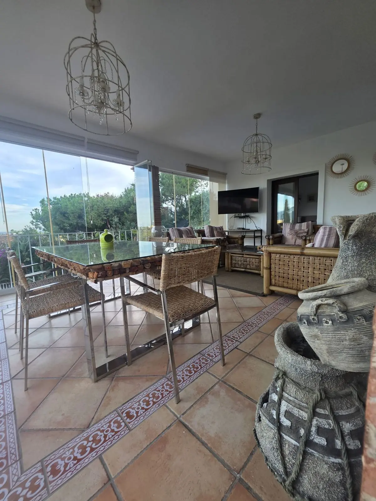 Detached Villa in El Paraiso