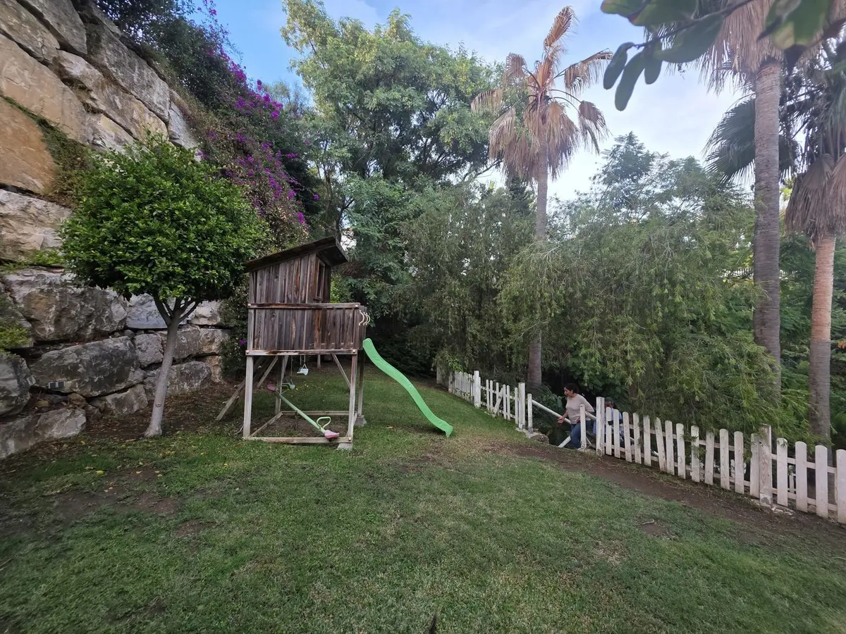 Detached Villa in El Paraiso
