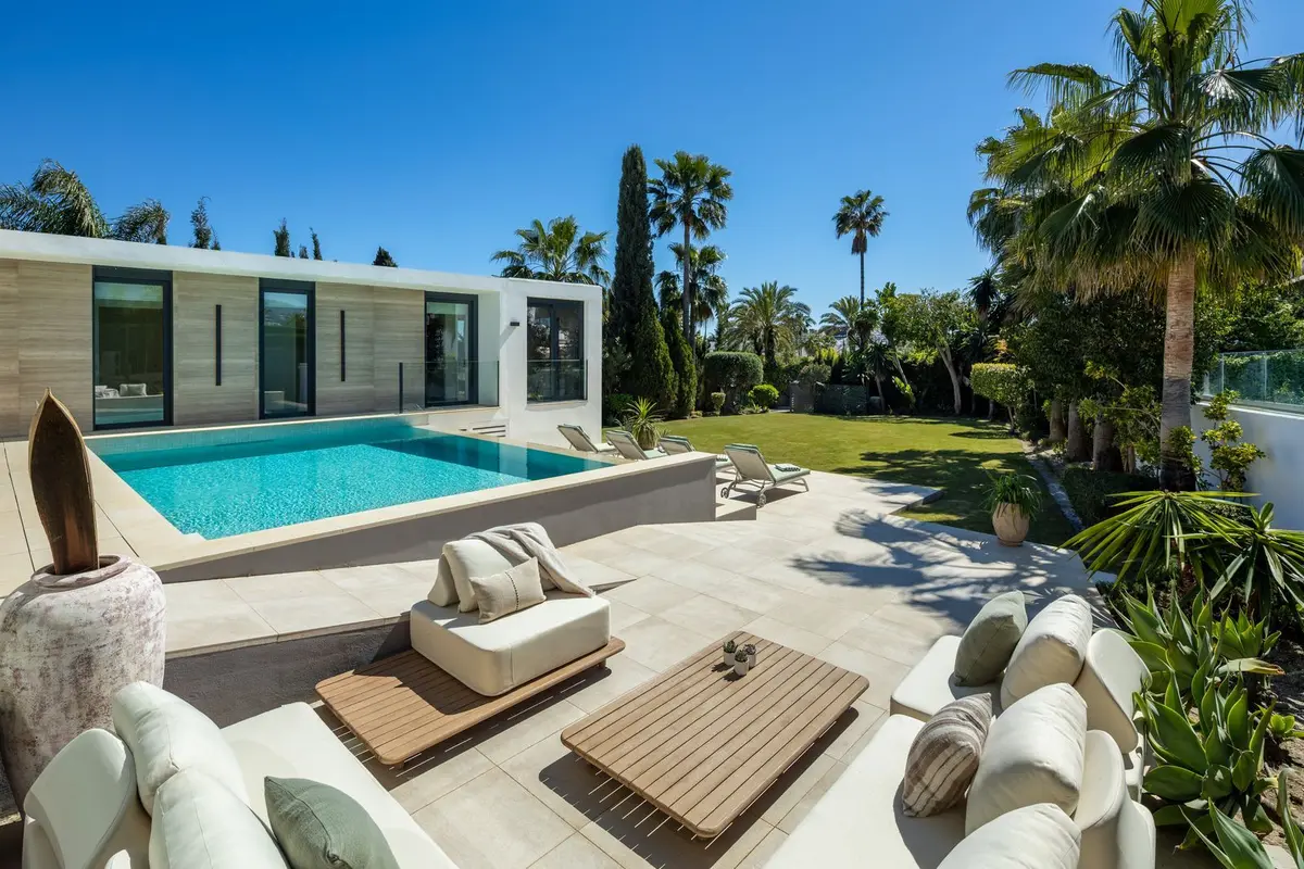 Detached Villa in Nueva Andalucía
