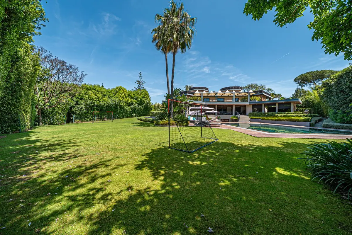 Detached Villa in Guadalmina Baja