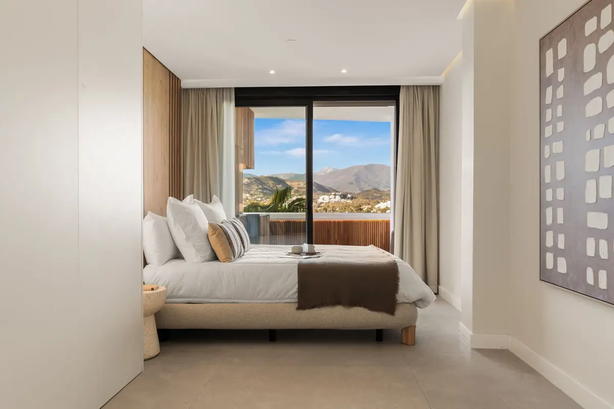 Middle Floor Apartment in Nueva Andalucía
