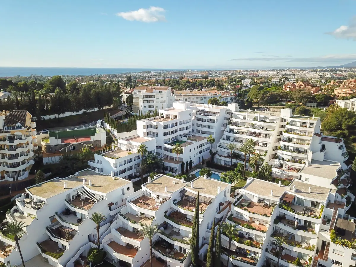Middle Floor Apartment in Nueva Andalucía