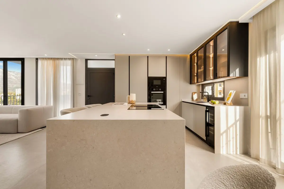 Middle Floor Apartment in Nueva Andalucía