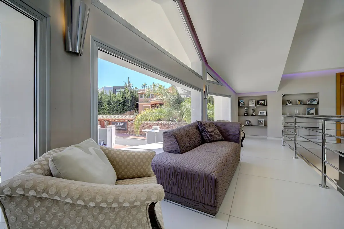 Detached Villa in Nueva Andalucía