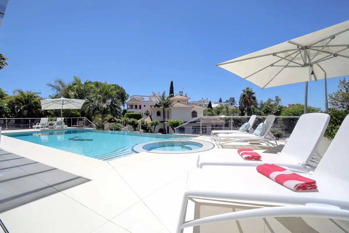 Detached Villa in Nueva Andalucía