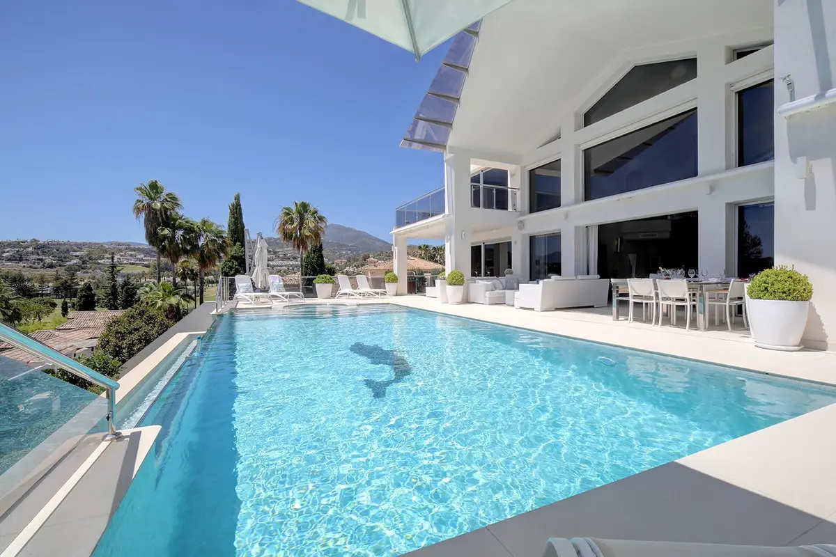 Detached Villa in Nueva Andalucía