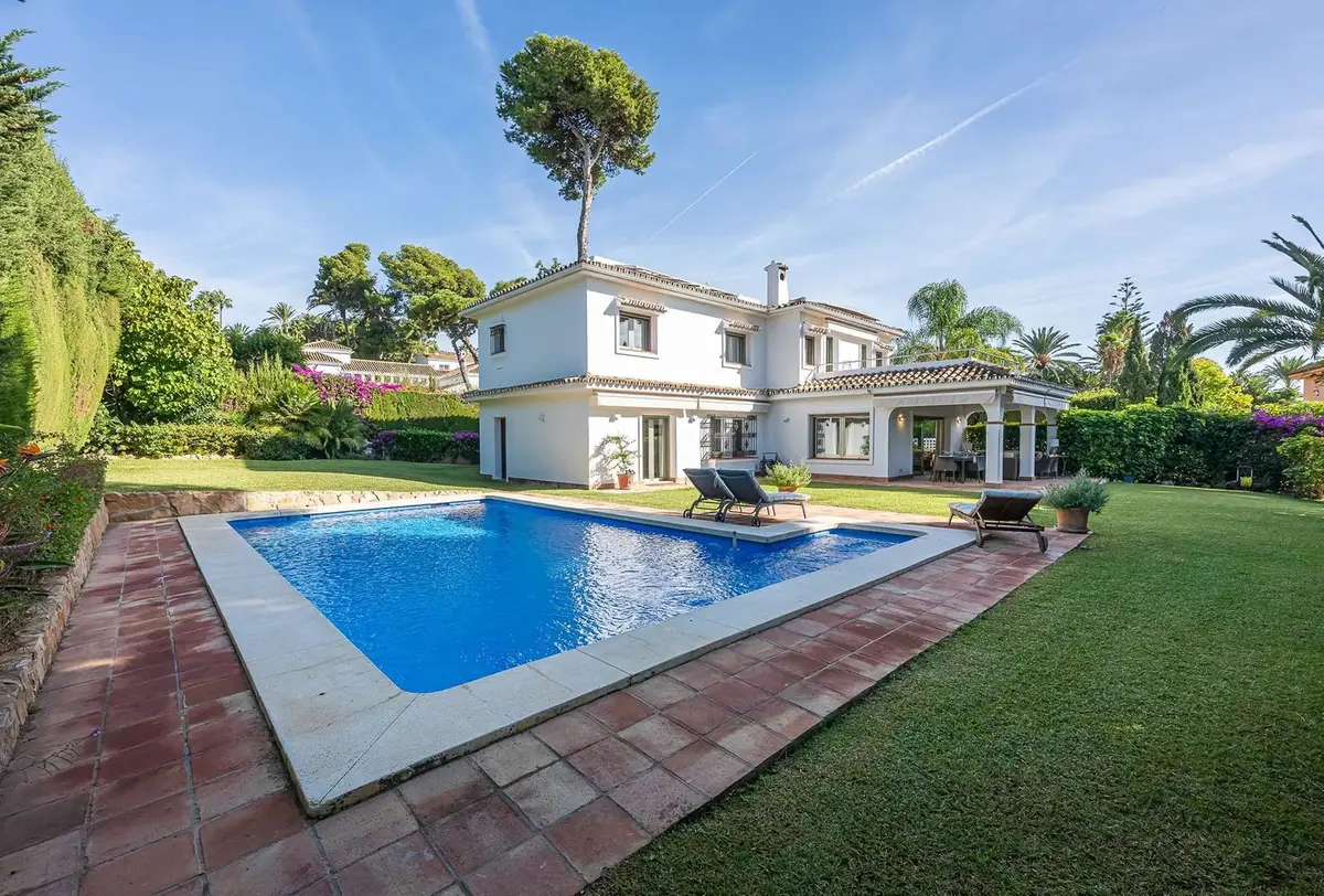 Detached Villa in Los Monteros