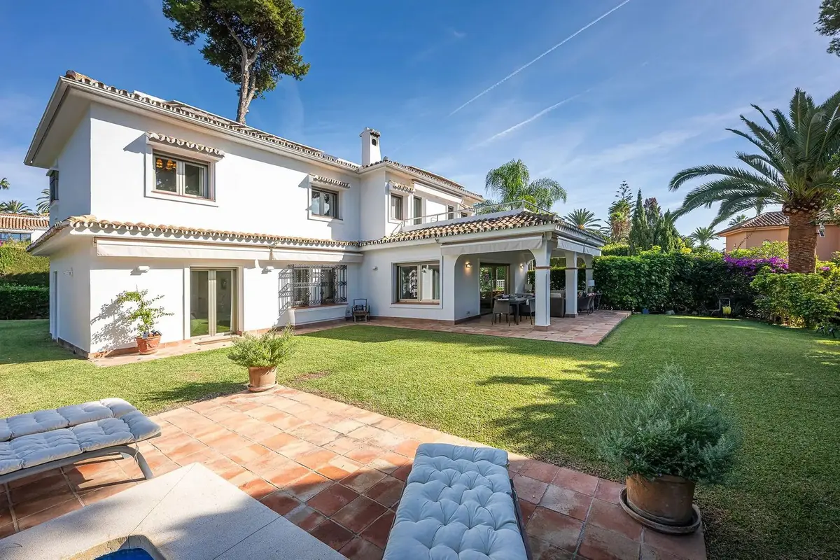 Detached Villa in Los Monteros