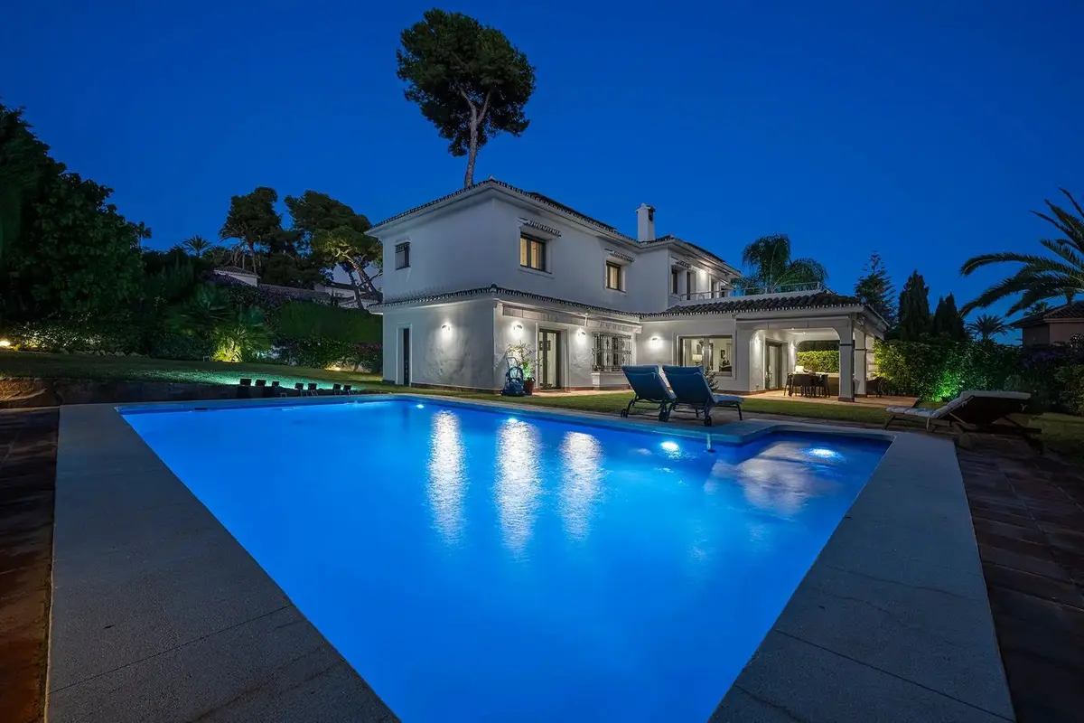 Detached Villa in Los Monteros
