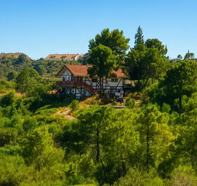 Renovated 3 Bedroom Villa in Benahavís on a 10,000 m² Plot