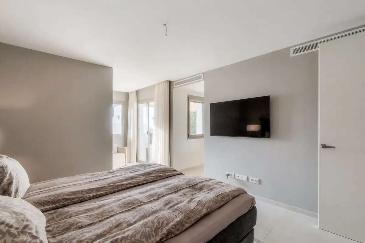 Middle Floor Apartment in Nueva Andalucía