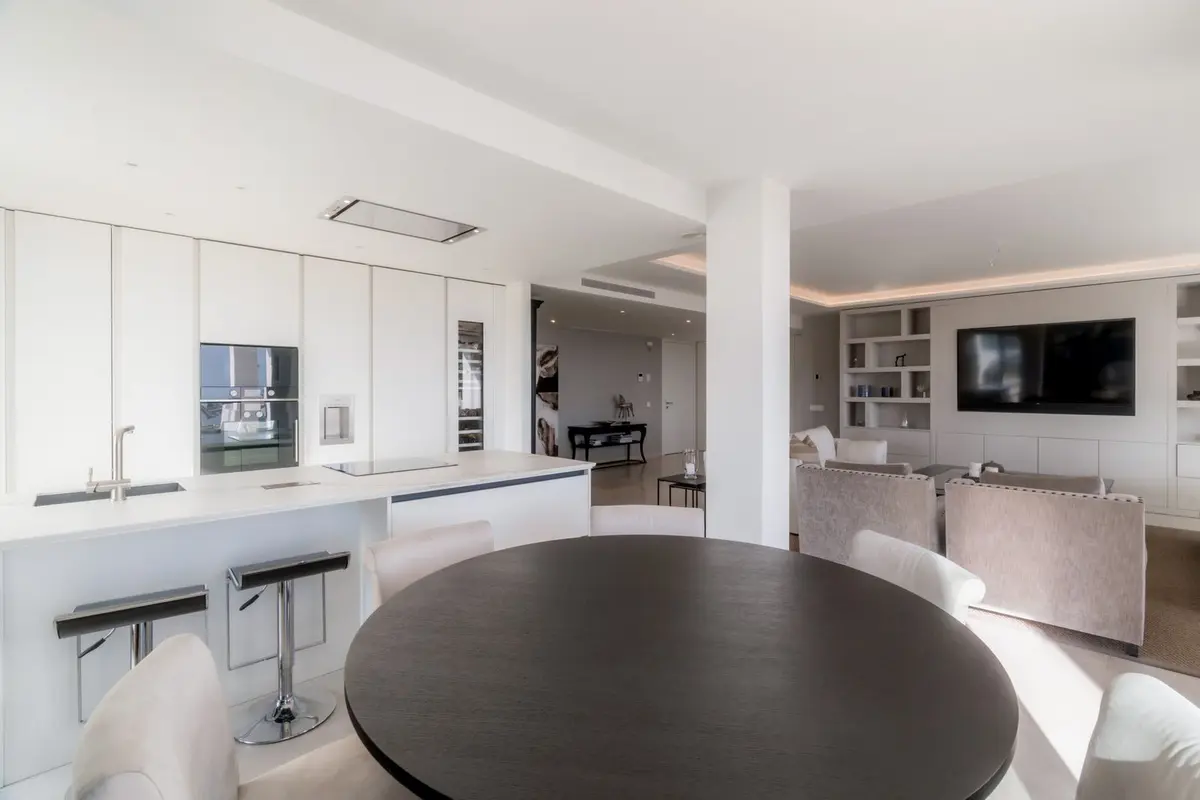 Middle Floor Apartment in Nueva Andalucía