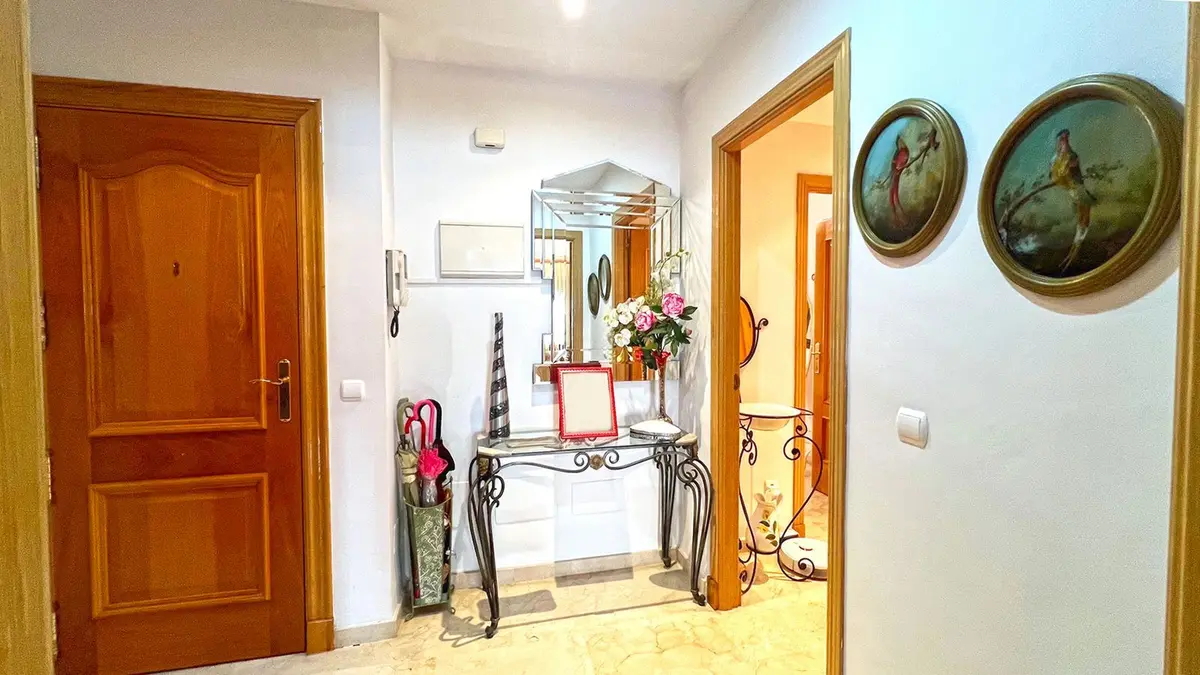 Middle Floor Apartment in Marbella