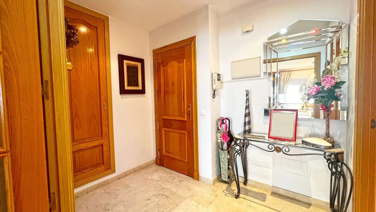 Middle Floor Apartment in Marbella