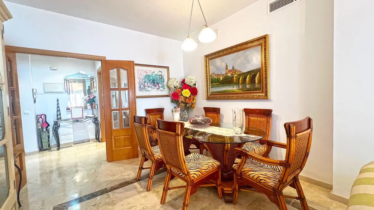 Middle Floor Apartment in Marbella