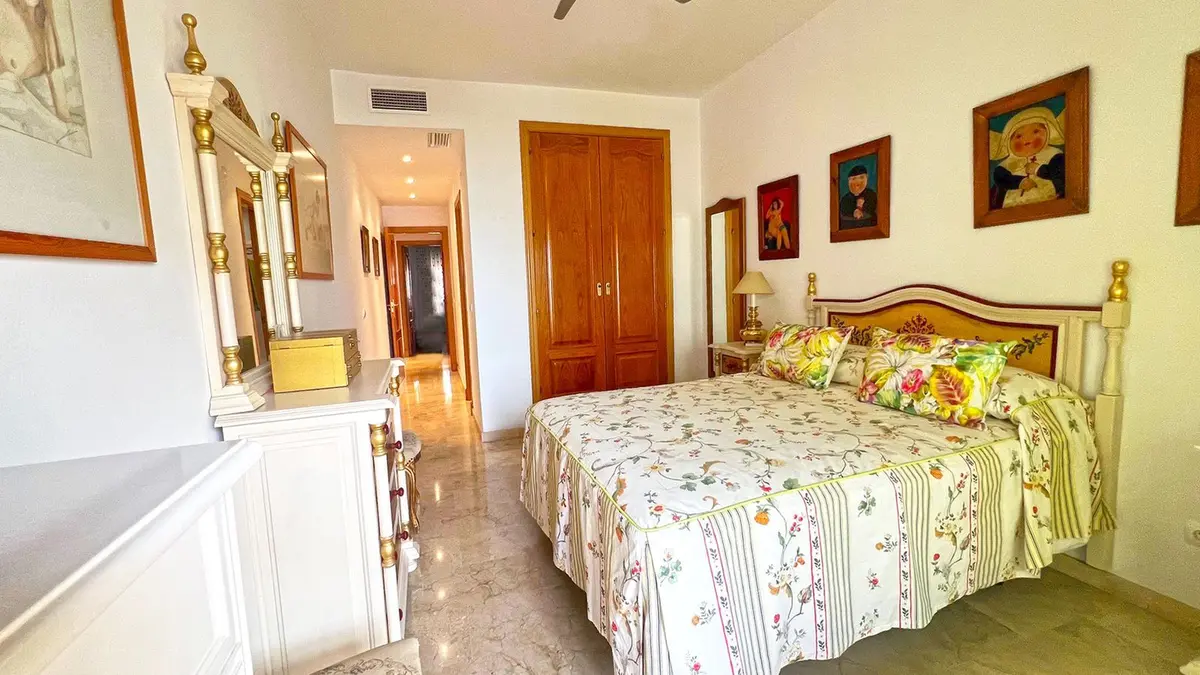 Middle Floor Apartment in Marbella
