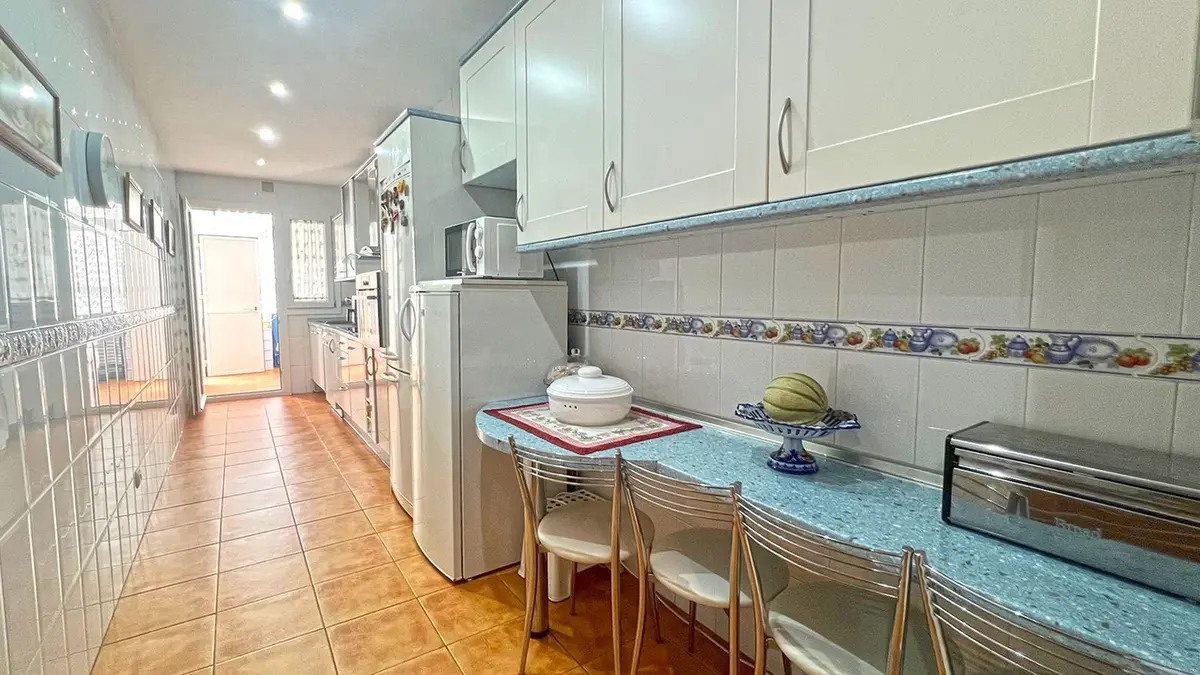 Middle Floor Apartment in Marbella