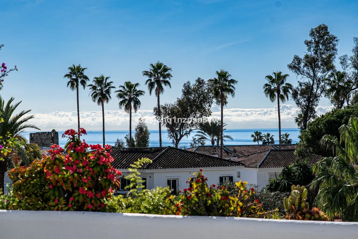 Middle Floor Apartment in Guadalmina Baja