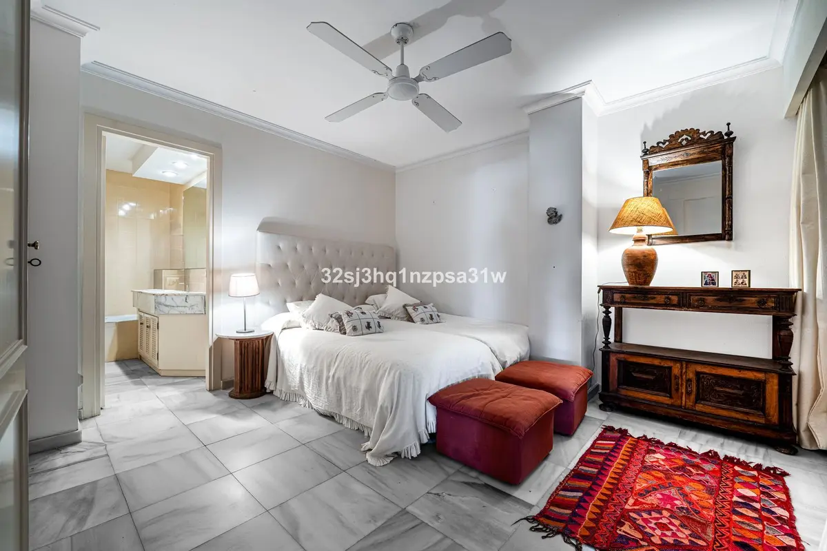 Middle Floor Apartment in Guadalmina Baja