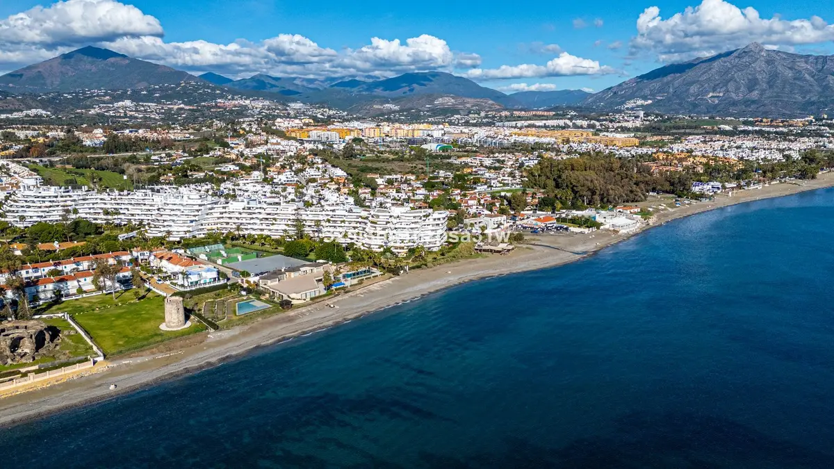 Middle Floor Apartment in Guadalmina Baja
