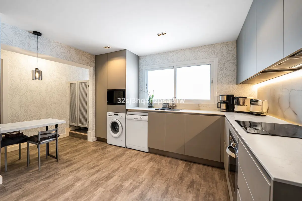 Middle Floor Apartment in Guadalmina Baja
