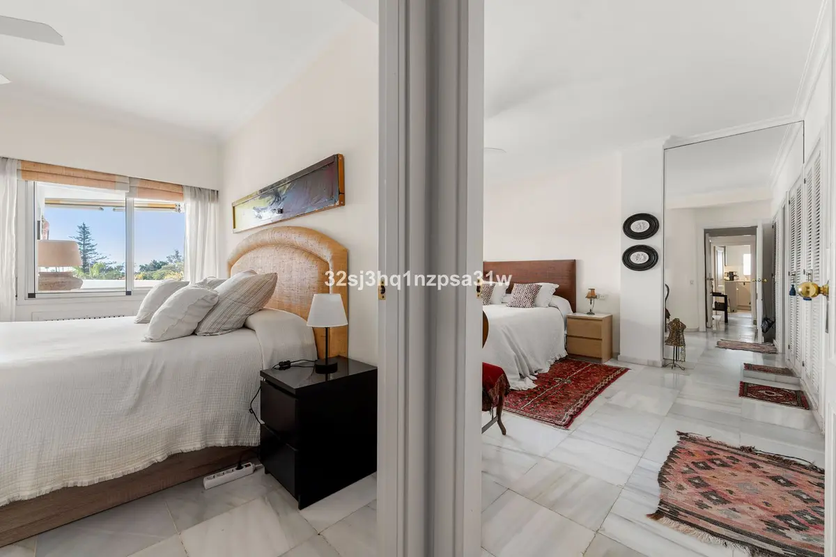 Middle Floor Apartment in Guadalmina Baja