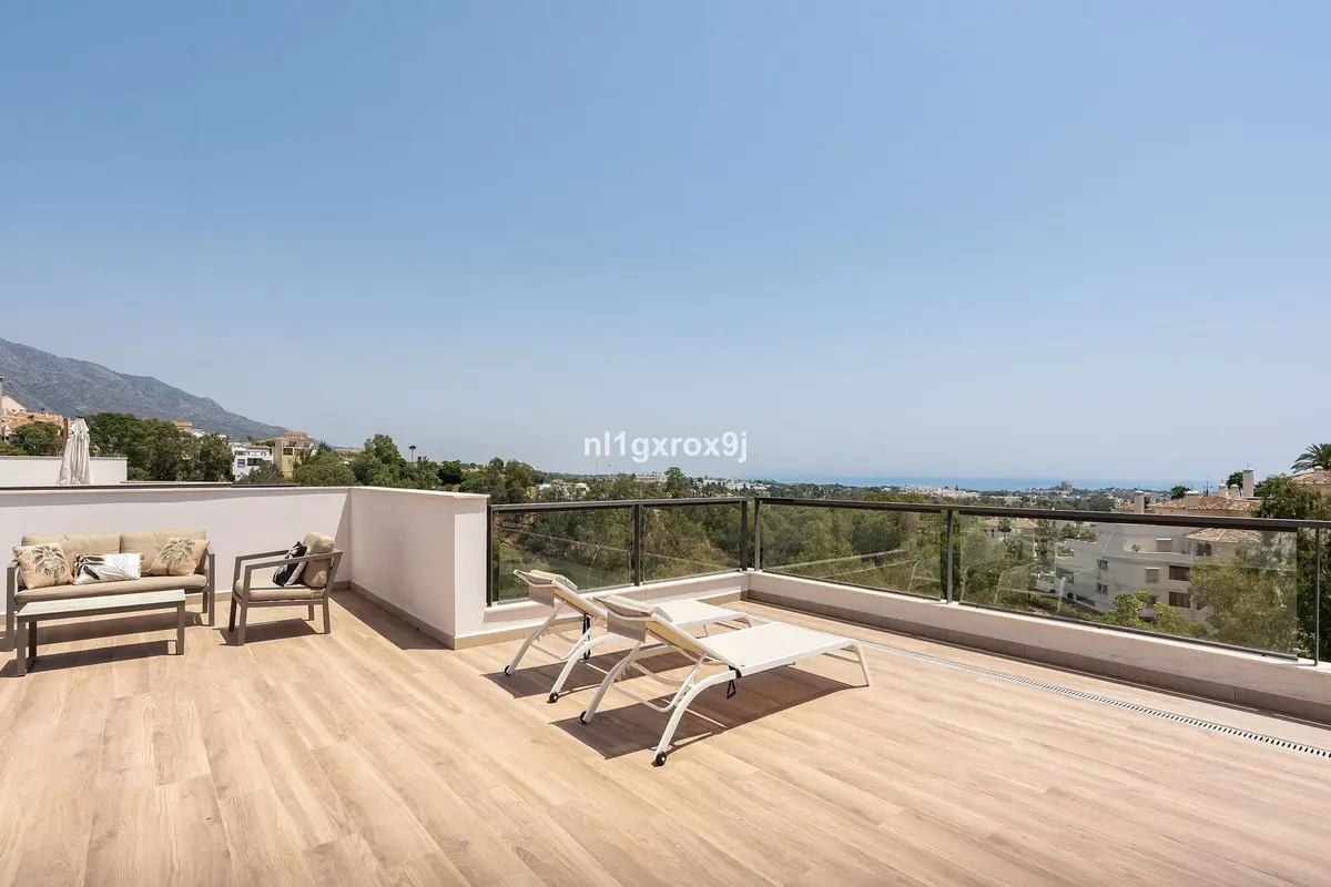 Penthouse in Nueva Andalucía