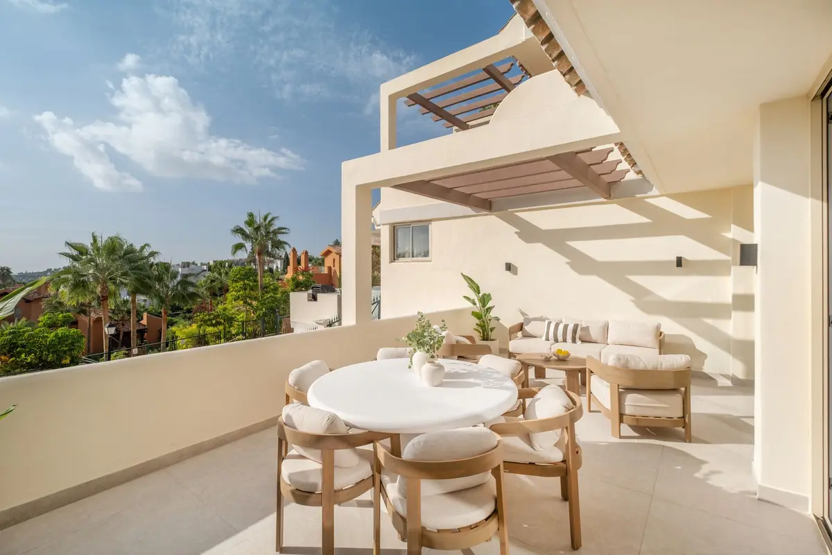 Middle Floor Apartment in Nueva Andalucía