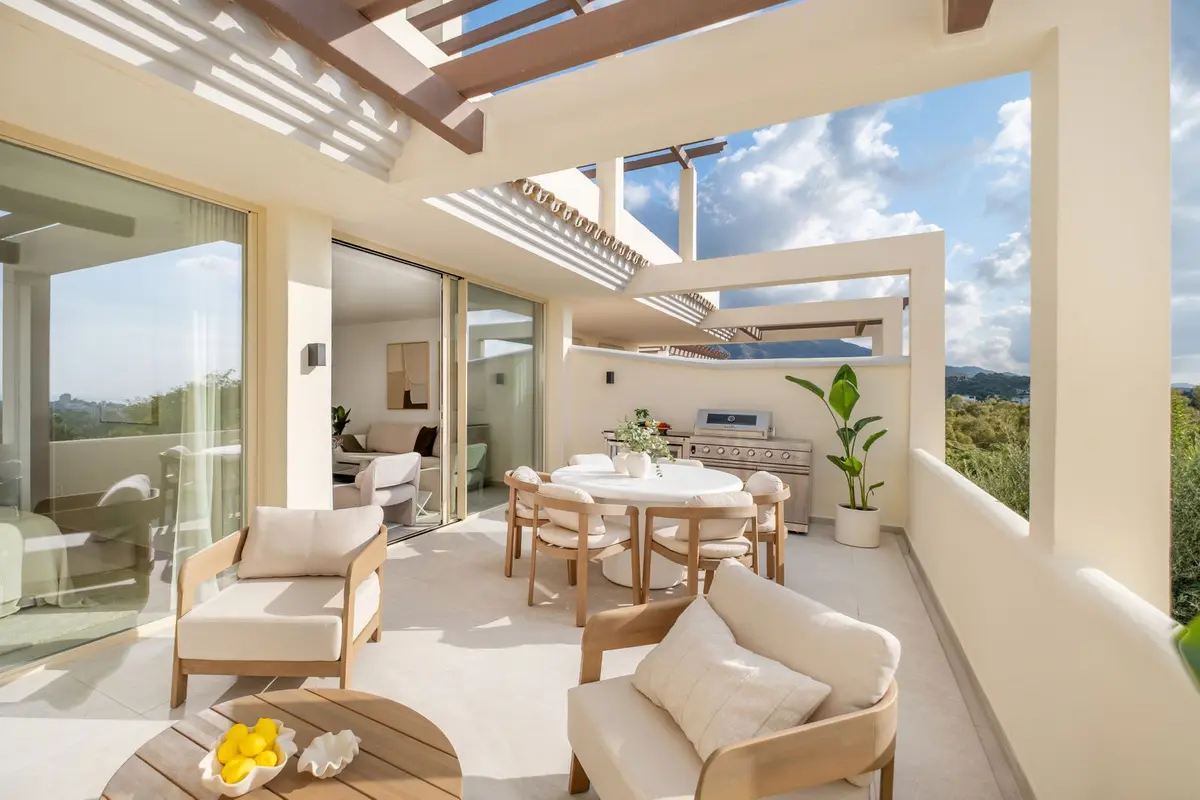 Middle Floor Apartment in Nueva Andalucía