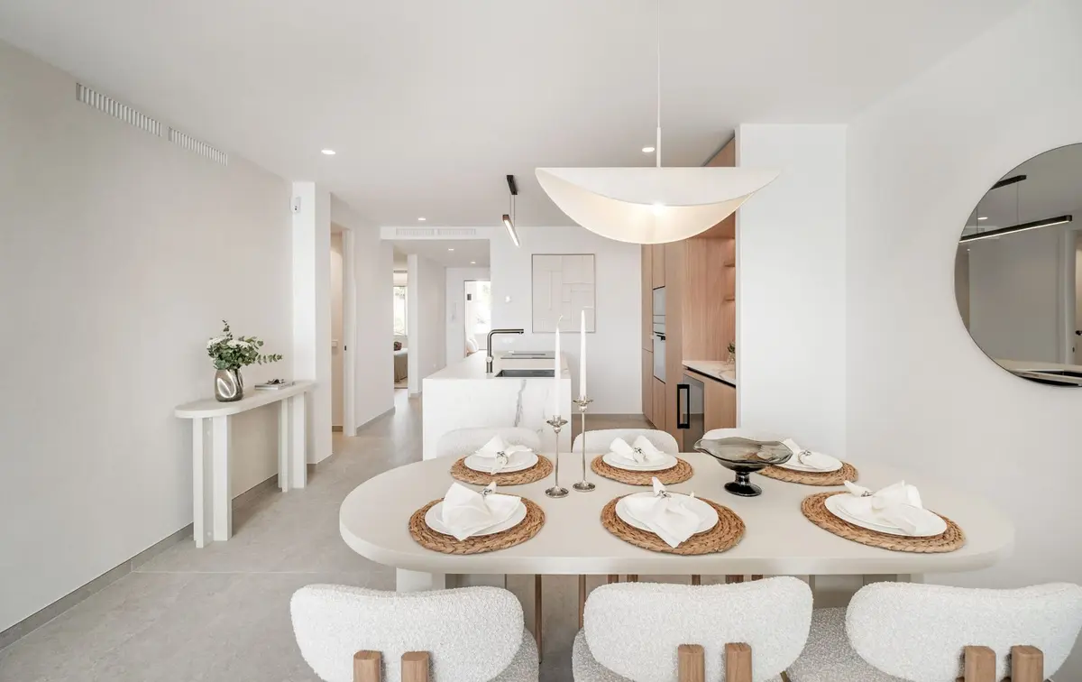 Middle Floor Apartment in Nueva Andalucía