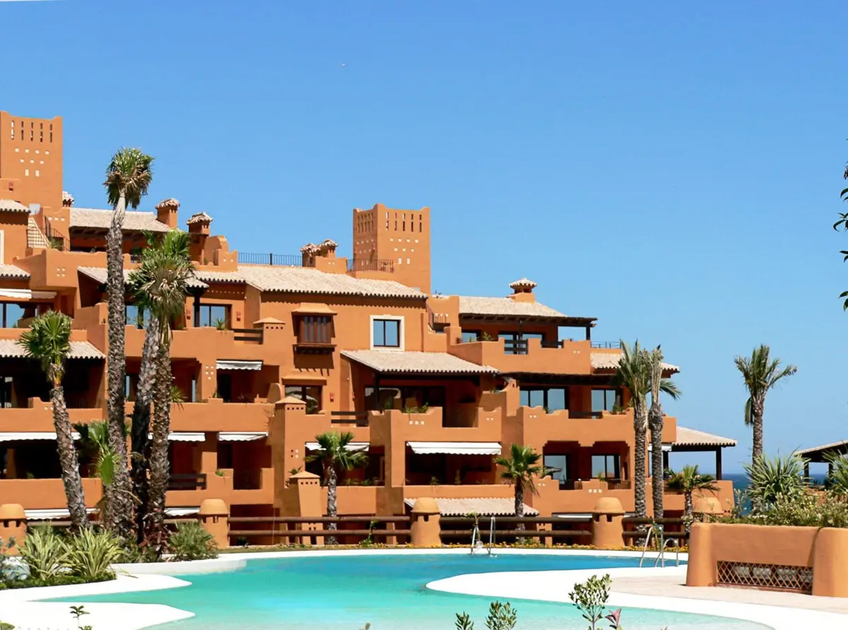 Middle Floor Apartment in Estepona