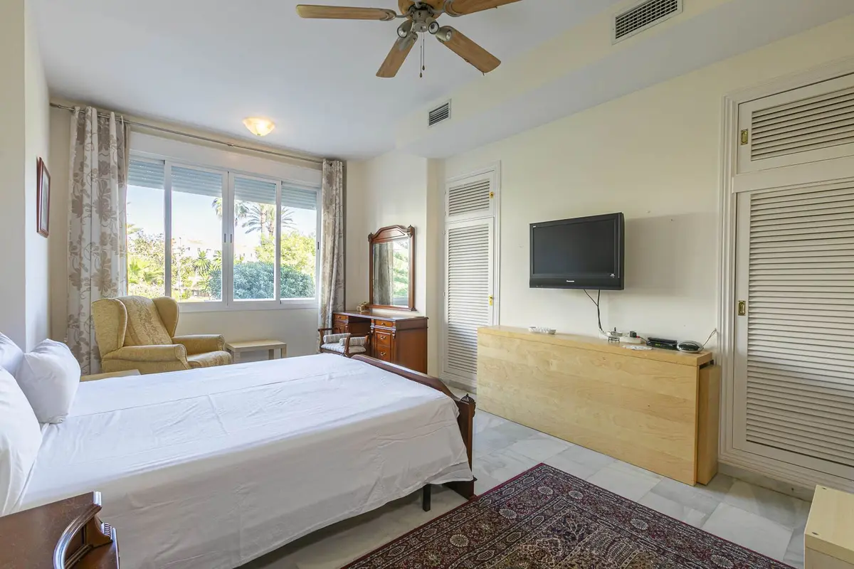 Middle Floor Apartment in Nueva Andalucía